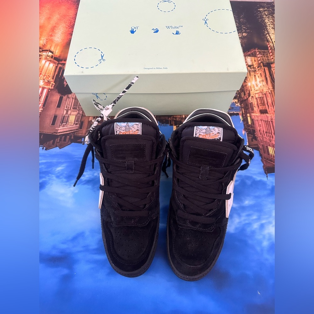 OFF WHITE Floating Arrow Sneakers Low Black